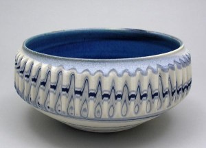 Fluted Bowl – Three-Coloured Agate Ware. Permission of the artist. Photo by Judi Dyelle