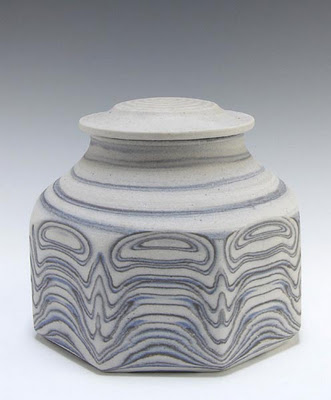 Robin Hopper, Lidded Jar Faceted Three-Coloured agate ware. Permission of the artist. Photo by Judi Dyelle