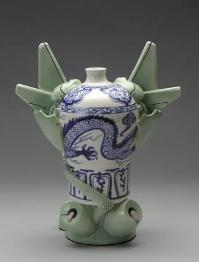 Brendan Tang. MO ver. 2.0-e , 2003. 29.2 x 22.9 cm. (rear view)