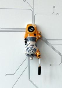 Brendan Tang. Manga Ormolu ver. 2.0-l, 2009. 71.2 x 25.4 cm