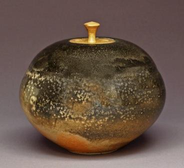 Judy Blake. Shino-glazed Covered Jar, 2000. 20.3 cm h x 25.4 cm w.