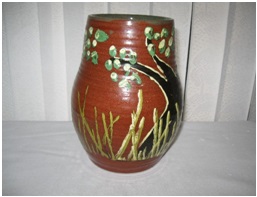 Gaetan Beaudin Vase, signed La Faïencerie d'Art Montréal 1945 GB. Photo Michel56. L’Association des collectionneurs de céramique du Québec