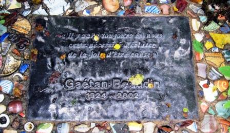 Memorial plaque at Galerie Gaetan Beaudin , Val David, QC