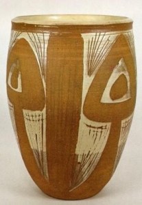  Walter Dexter. Vase. 34.5 cm x 23.7 cm