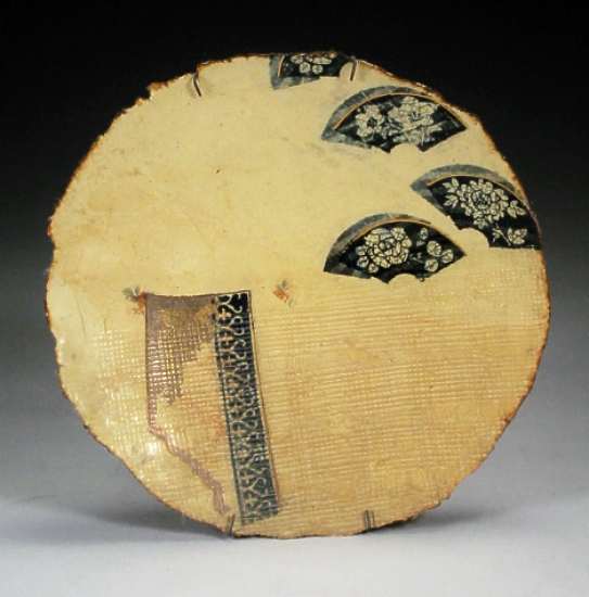 John Chalke. Alberta Fan Plate. Not dated. Cone 6, stoneware. 25cm. Carol and Richard Selfridge Collection.