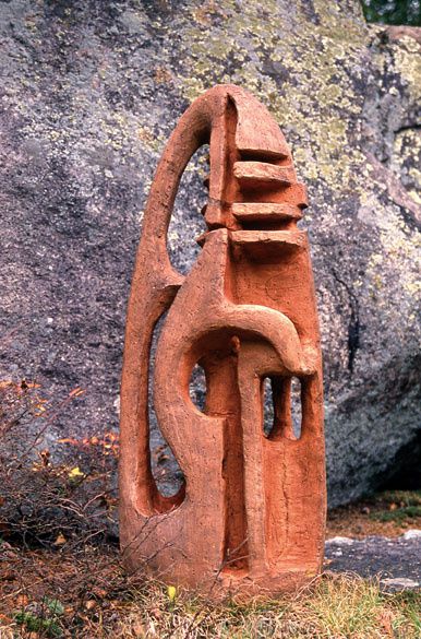  A-M Tremblay. Shade and Light. 1961. 1m. Red clay and grog. photo: Daniel Gagné. 