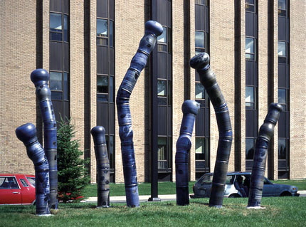 A-M Tremblay. Automne-Printemps. 1980. Height 3.4 x 4.6 x 2.1 m. Ceramic, ferro-concrete, Maison d'acceuil Monseigneur Coderre, Longueuil, QC. Photo A-M Tremblay. Automne-Printemps