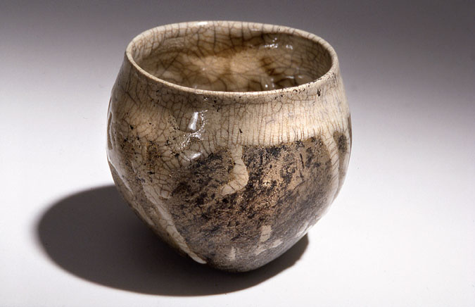 A-M Tremblay. Cup, Raku. 2005 h.4”xD.4”1/2. photo A-M Tremblay Collection Murli Nair, Toronto.