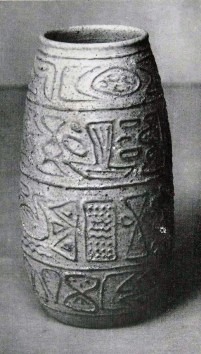 Thomas Kakinuma. Vase, 1955, $50.00 Purchase award. Courtesy of the National Gallery of Canada.