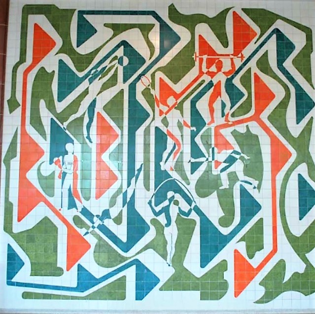 Jean Cartier. Untitled ceramic mosaic. Undated. 381 x 554 cm. Lobby of the Centre récréatif Gadbois. Photo: Alexandre Poulin, 2014.