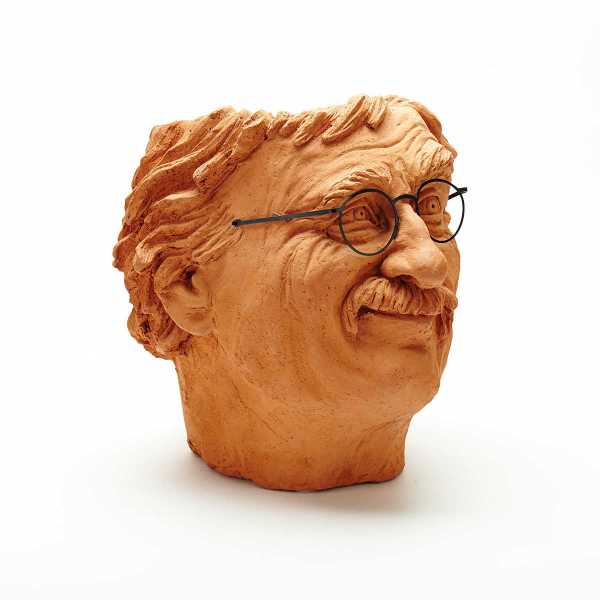 Victor Cicansky, Self Portrait, clay, 38.1 x 33 x 35.6 cm, 1995. Image: Charles Bronfman's Claridge Collection of Decorative Arts/Waddingtons