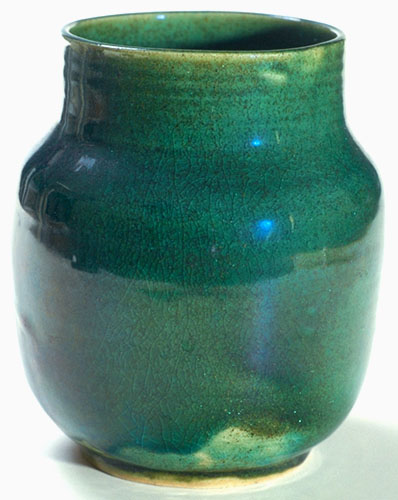 Pierre-Aimé Normandeau. 1940. Vase. H 19.2 cm., white stoneware copper green glaze. Photo: Musée des beaux-arts de Montréal.