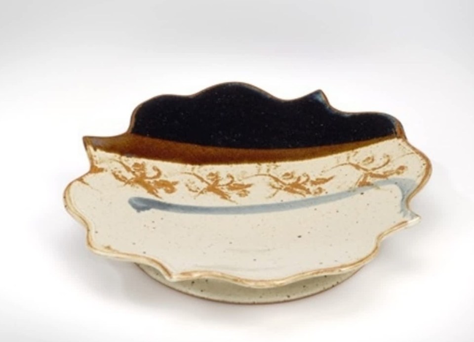 Donn Zver. 1999. Slab Tray. Dimensions. 30.5 x 5.1 cm.