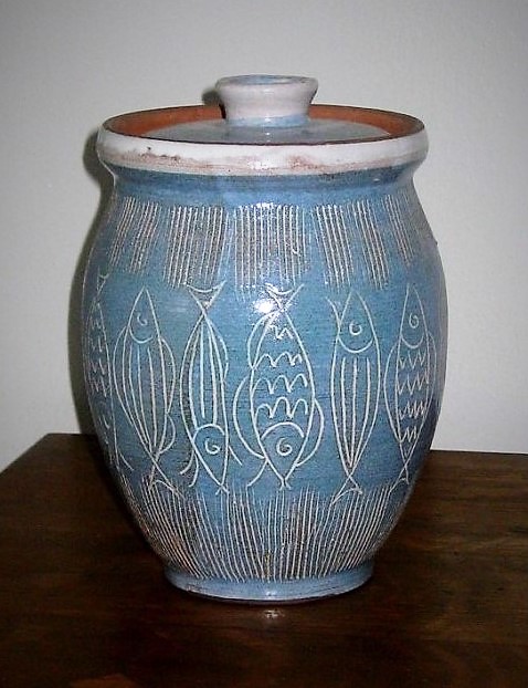 Dean Mullavey. 1957. Covered jar. Made Old Sturbridge Village, Massachussets (Marked OSV). Photo: Daniel Simhon Fine Art (simhond@hotmail.com) size? Marked with OSV an early start in his recording studios where he created works.